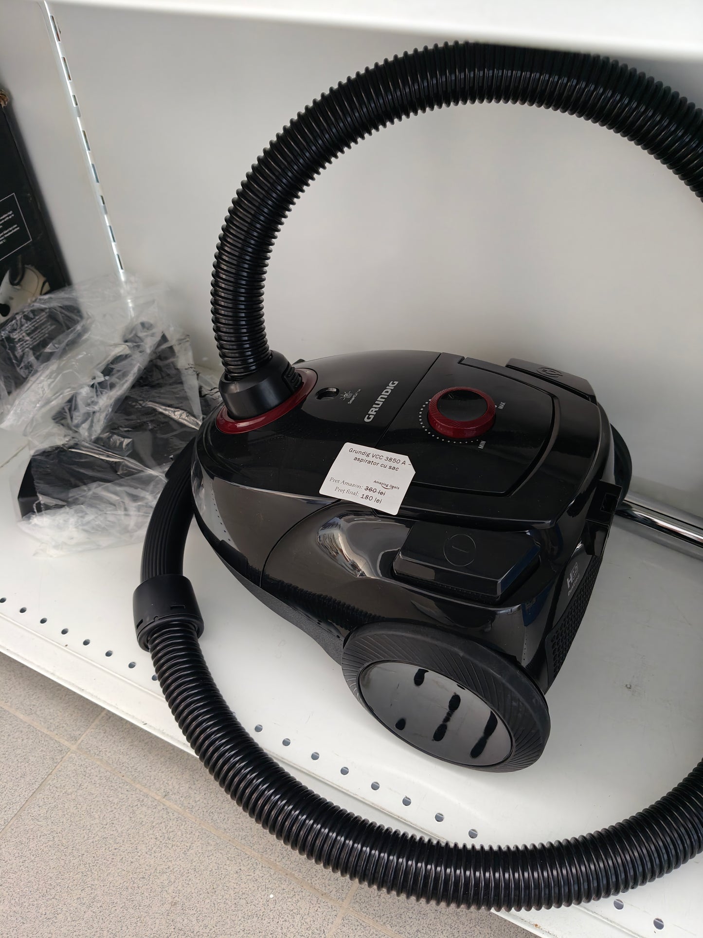 Aspirator Grundig VCC 3850 A - Aspirator cu Sac