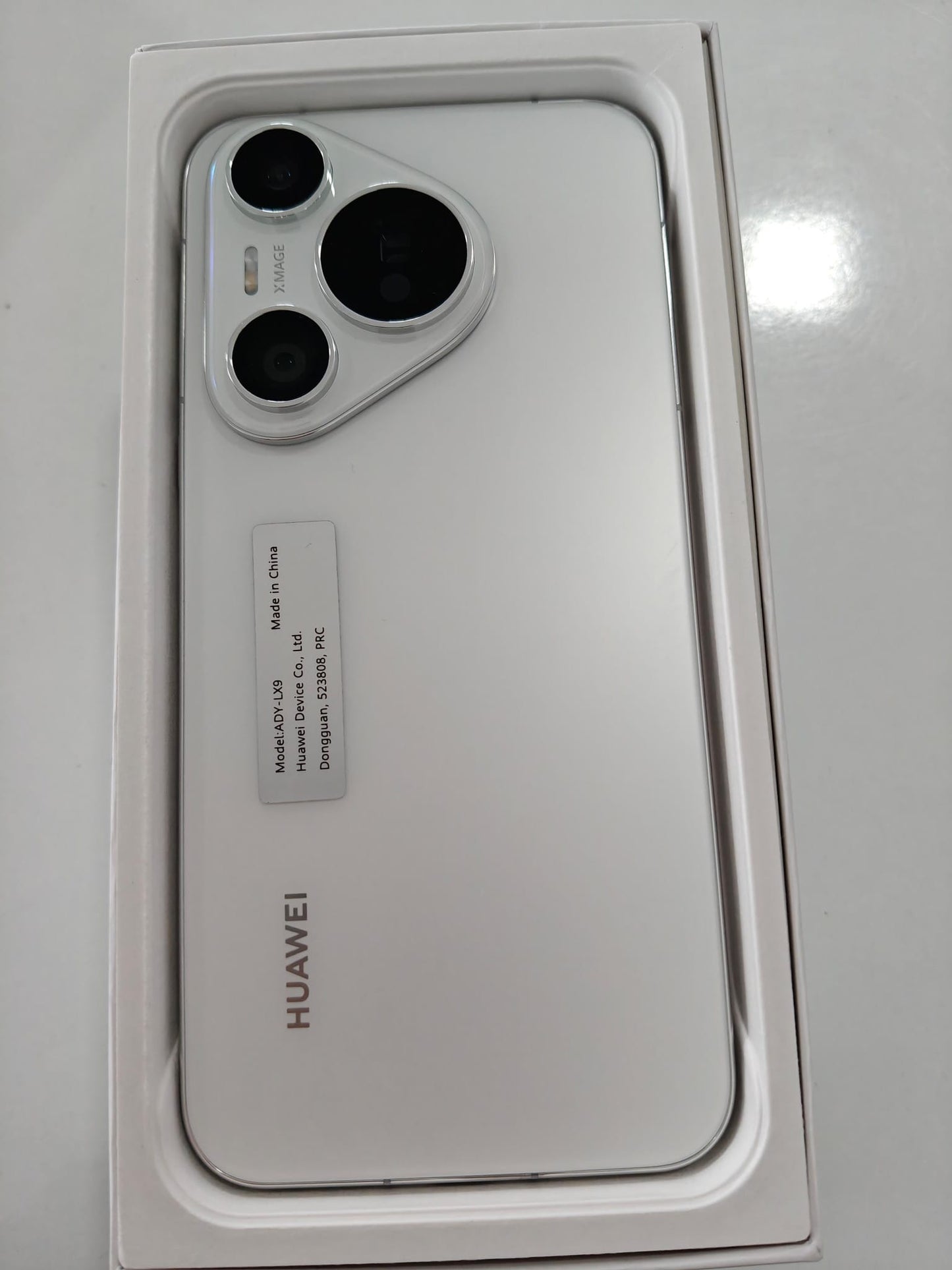 Huawei Pura 70, 256 GB Stocare , 12 GB RAM ,Alb
