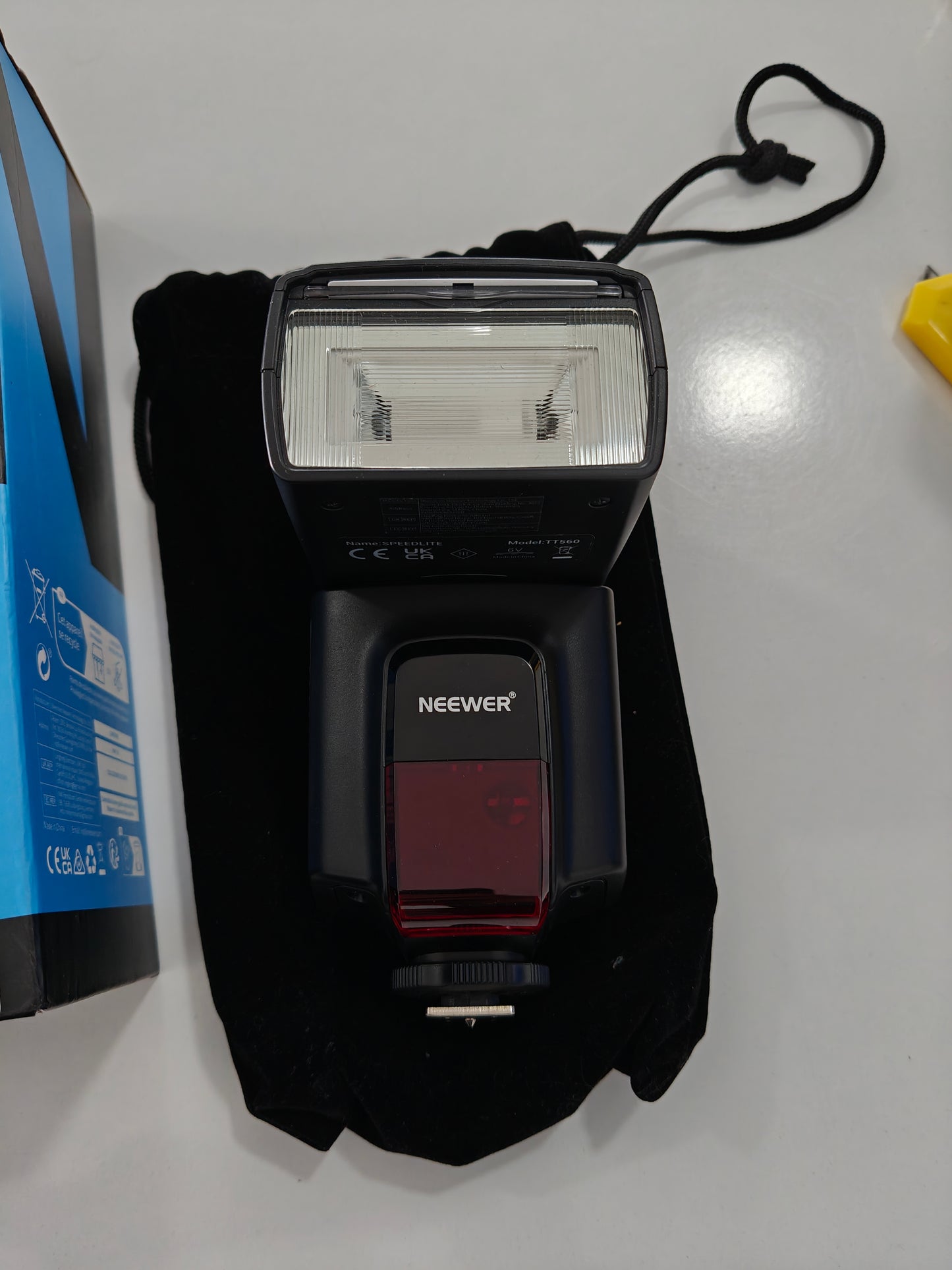 Neewer TT560 Flash - Blitz pentru DSLR/SLR/Canon/Nikon/Sony/etc.