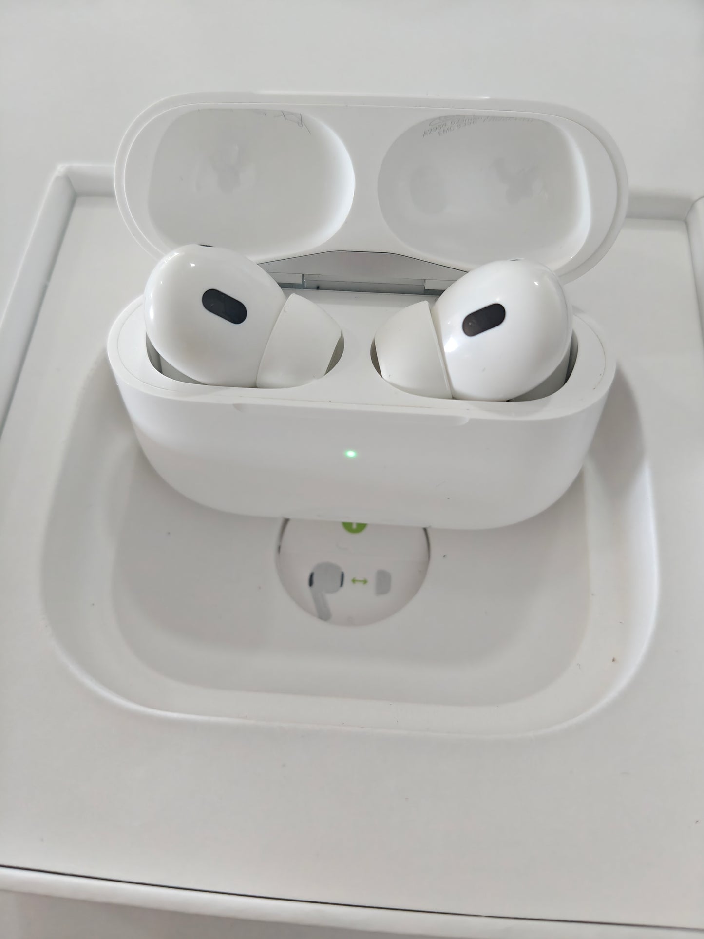 Apple AirPods Pro 2 ,Anulare Zgomot ,3D Audio , Tip C